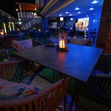 Runway Hotel Piarco Dış mekan fotoğraf