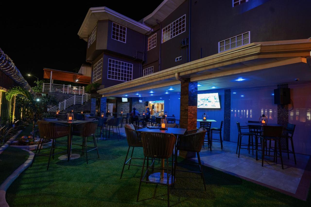 Runway Hotel Piarco Dış mekan fotoğraf