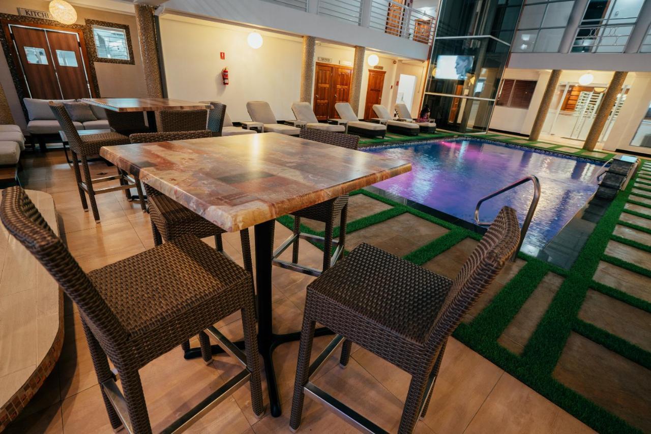 Runway Hotel Piarco Dış mekan fotoğraf