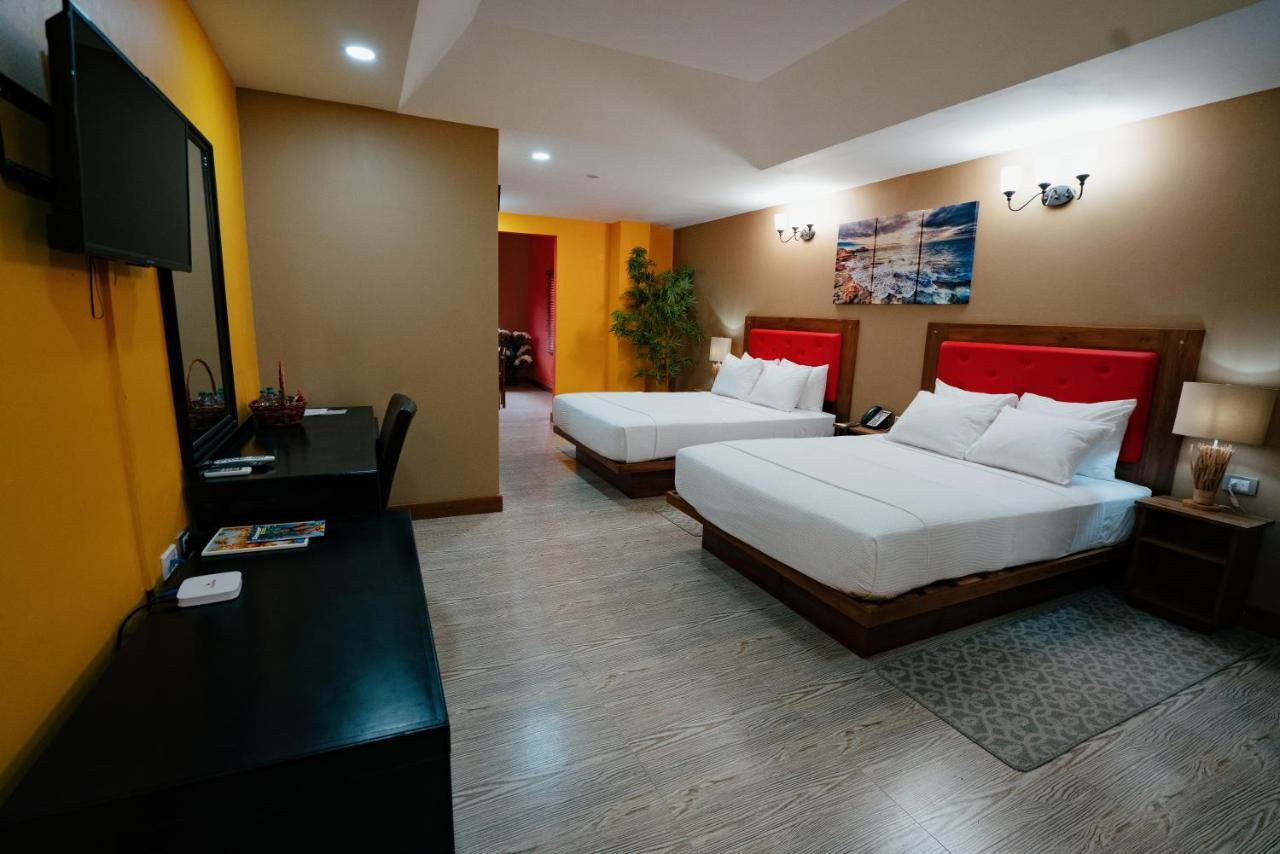 Runway Hotel Piarco Dış mekan fotoğraf