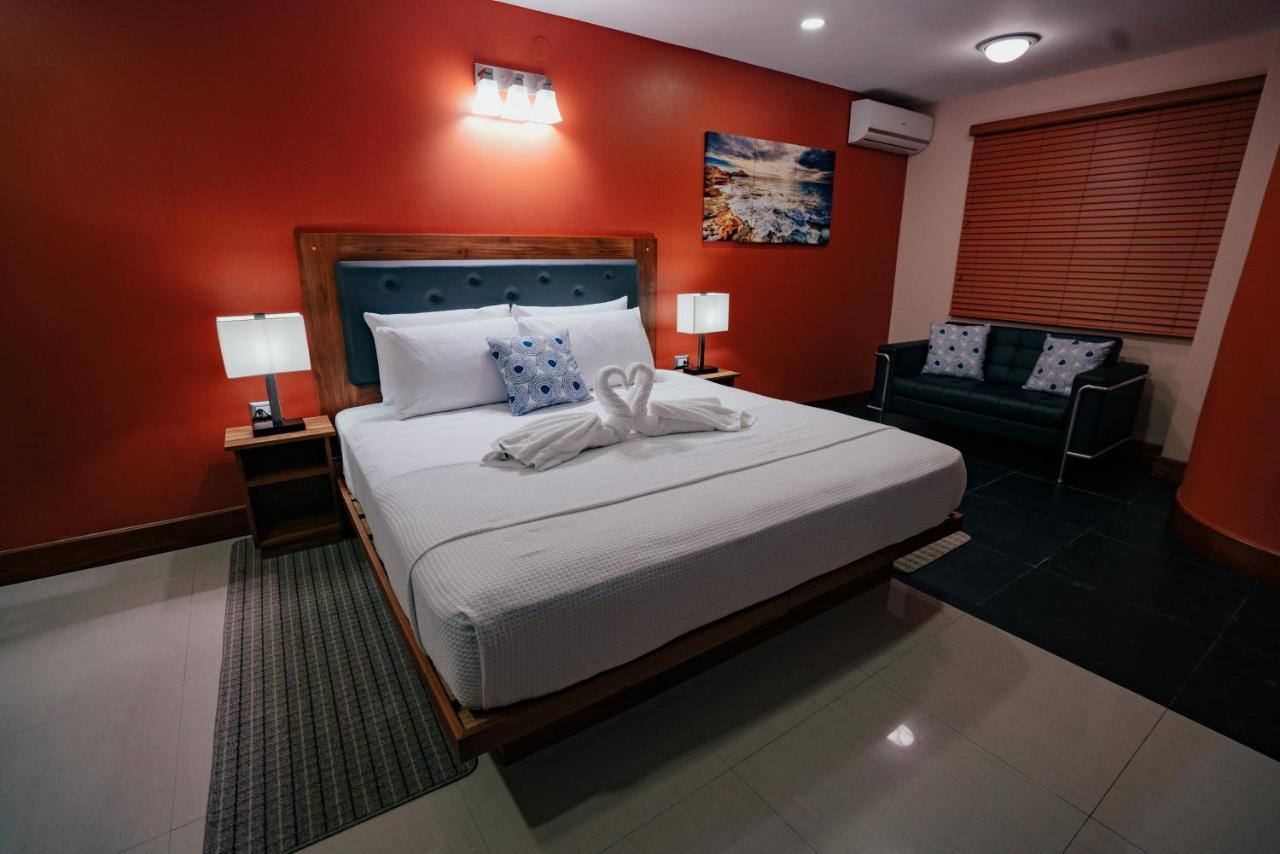 Runway Hotel Piarco Dış mekan fotoğraf