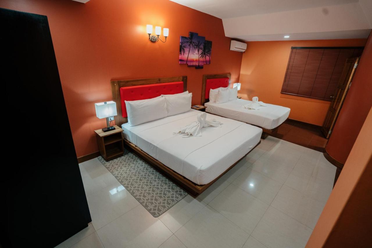 Runway Hotel Piarco Dış mekan fotoğraf