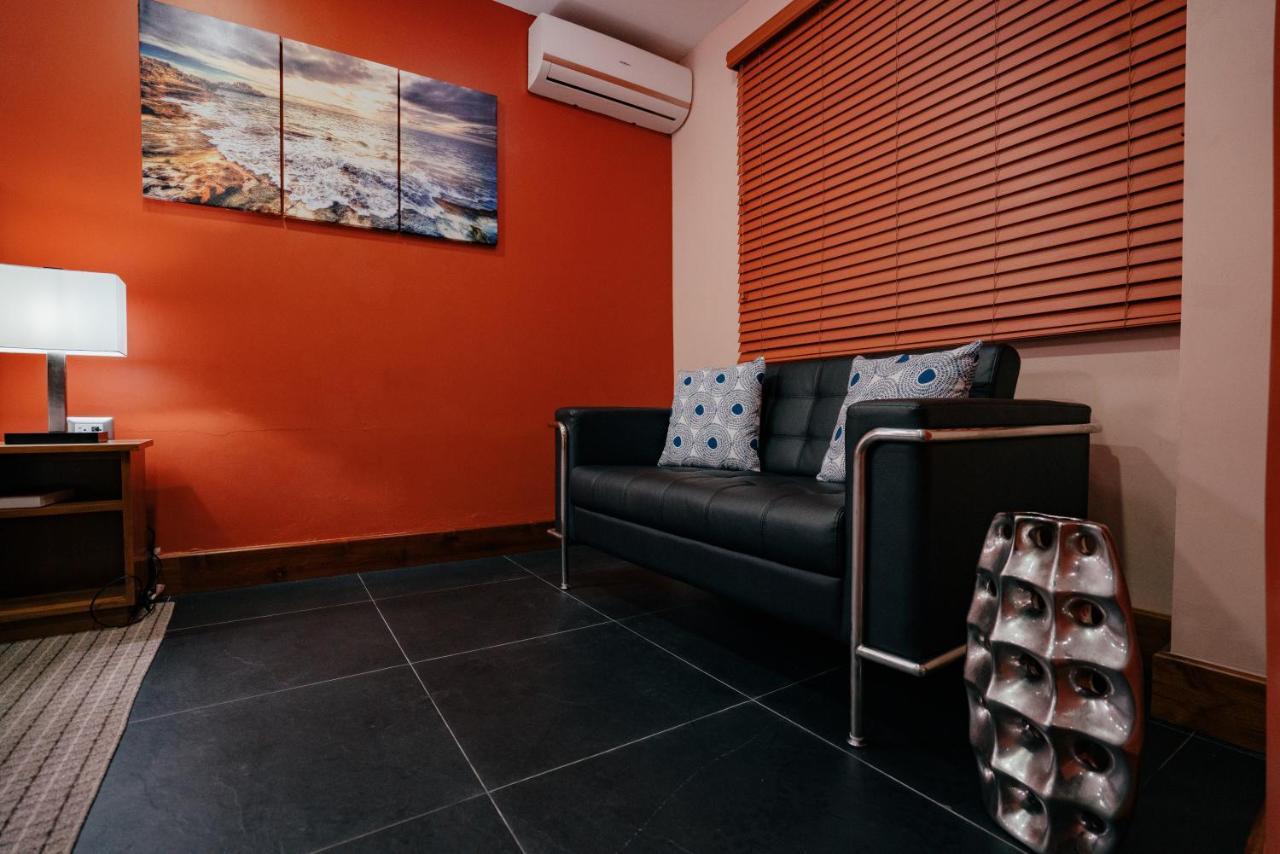 Runway Hotel Piarco Dış mekan fotoğraf