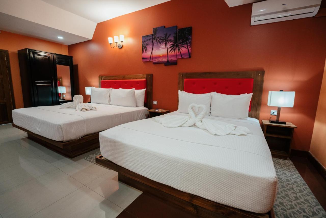 Runway Hotel Piarco Dış mekan fotoğraf